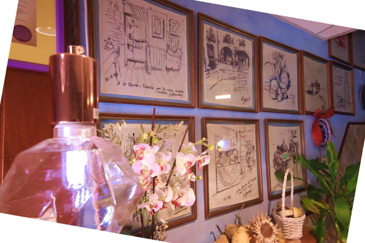 Estudios Casa Lola De Talarn Ngoại thất bức ảnh