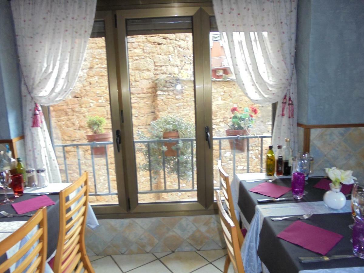 Estudios Casa Lola De Talarn Ngoại thất bức ảnh